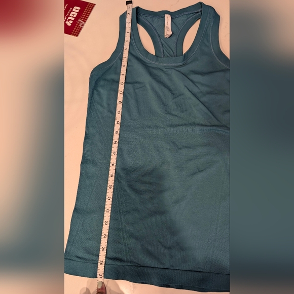 ATHLETA MOMENTUM TANK - Picture 5 of 6